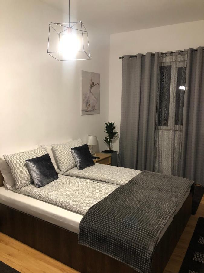 Apartament Basak 2 Lägenhet Deva Exteriör bild