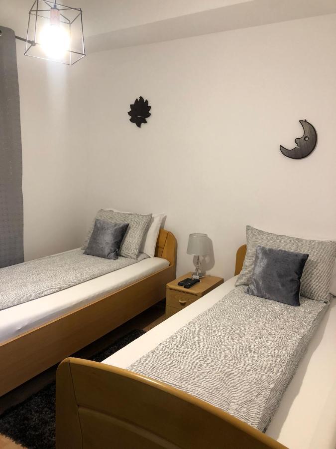 Apartament Basak 2 Lägenhet Deva Exteriör bild